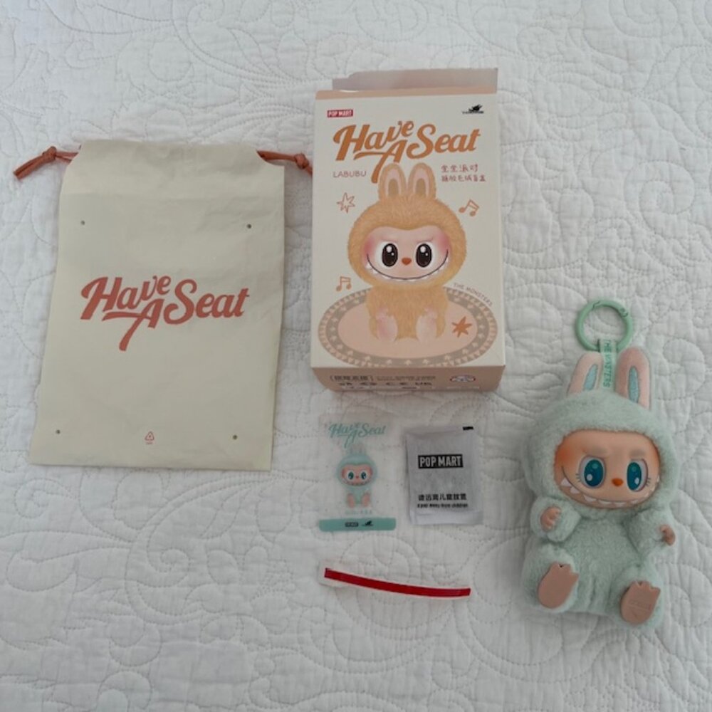 POP MART  Labubu - Have a Seat - QuQu
